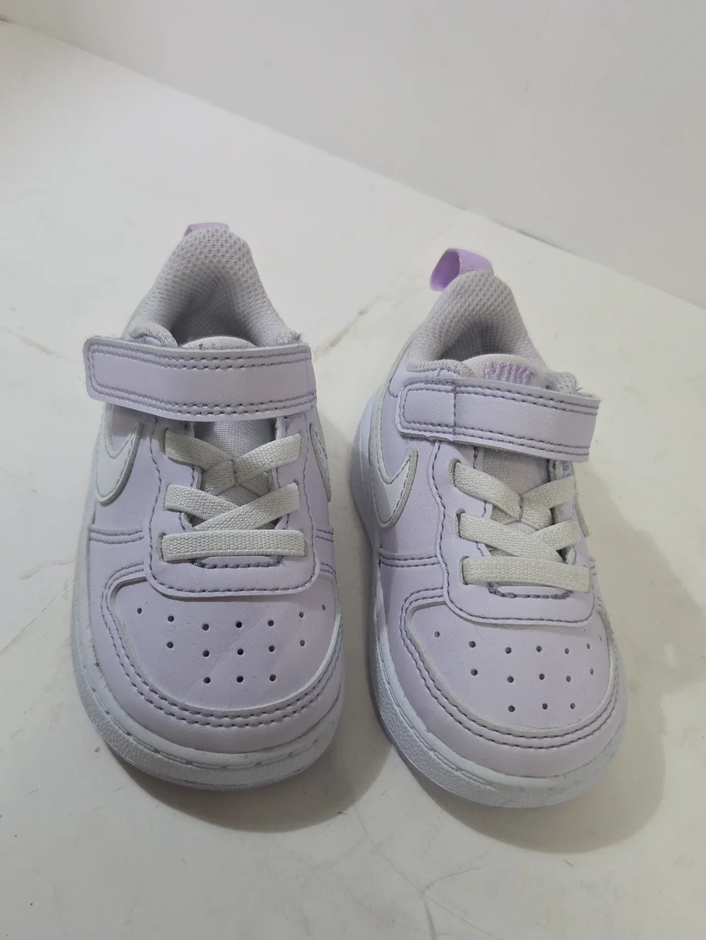 Nike Kids Lavender Hook-and-Loop Sneakers